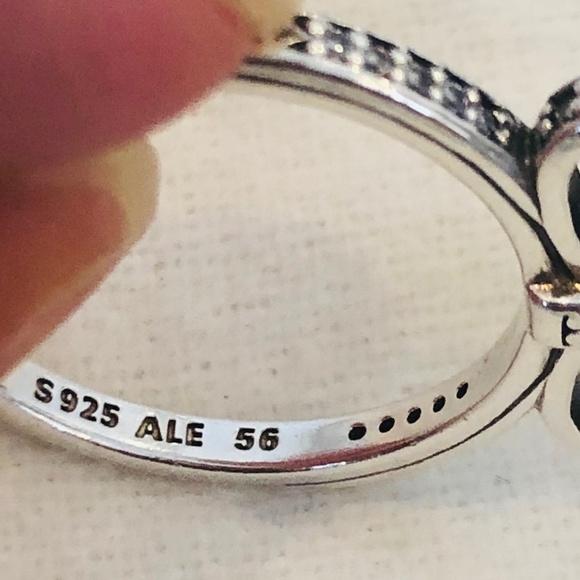 Pandora Sparkling Bow Ring Size 8 - Picture 7 of 7